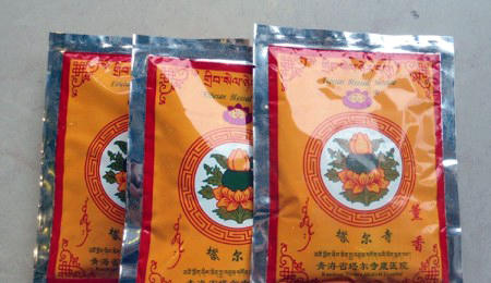 Sản phẩm trừ tà ma đắt hàng “tháng cô hồn“